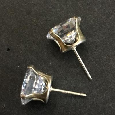 Large Gorgeous vintage, 925 sterling silver crystal round stud earrings very nice