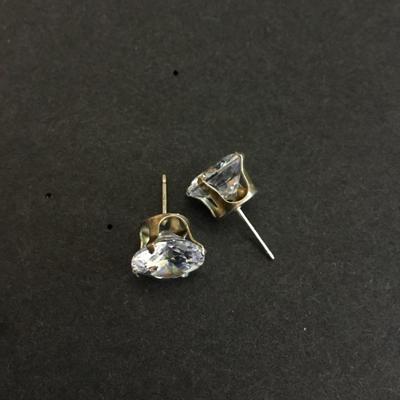 Large Gorgeous vintage, 925 sterling silver crystal round stud earrings very nice