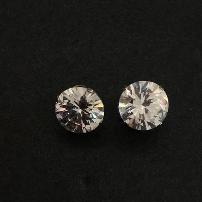 Large Gorgeous vintage, 925 sterling silver crystal round stud earrings very nice