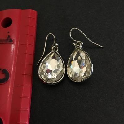 Beautiful dangle crystal earrings