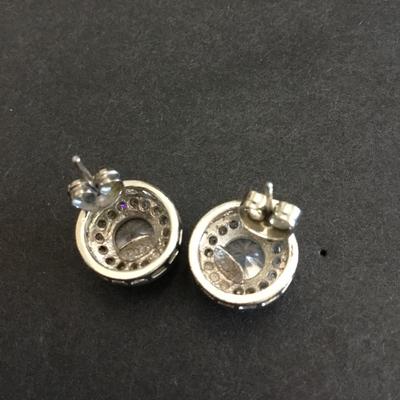 Beautiful crystal stud earrings