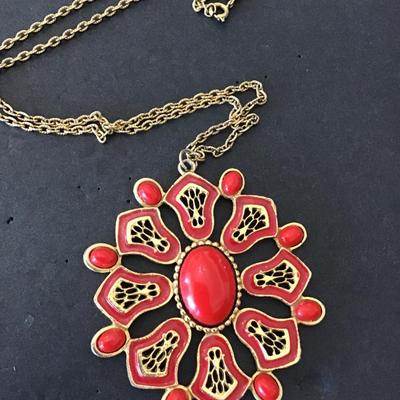 Cool vintage Statement necklace