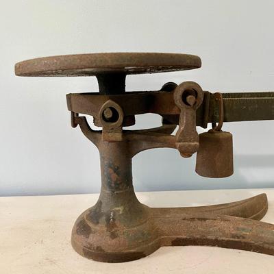 Antique Buffalo Scale Works mercantile/general store scale with weights