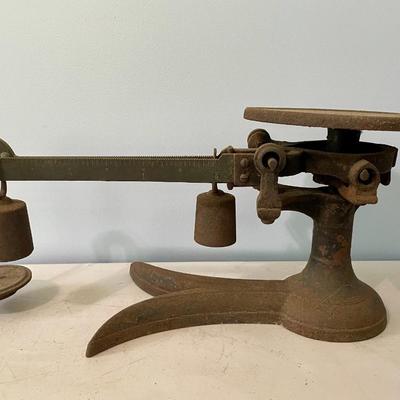 Antique Buffalo Scale Works mercantile/general store scale with weights