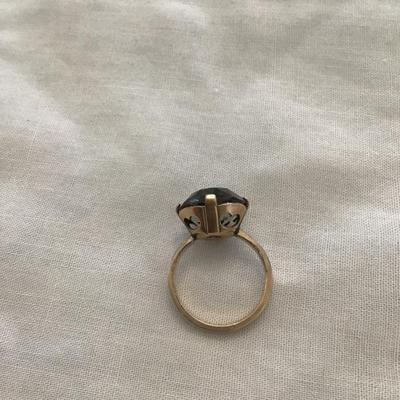 Very nice vintage 10 karat gold filled fashion ring with smoke colored rhinestone