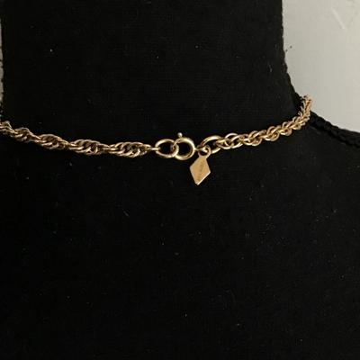 Very nice gold tone, vintage, Sarah Coventry, locket and chain