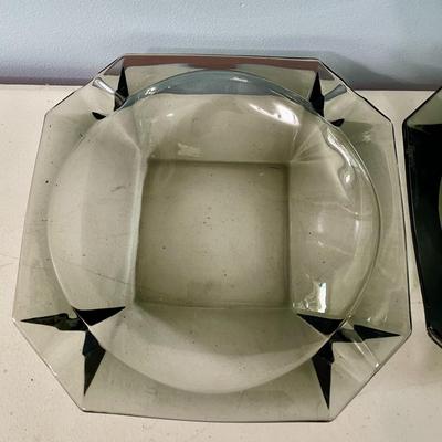 Vintage lot of 6 glass ashtrays