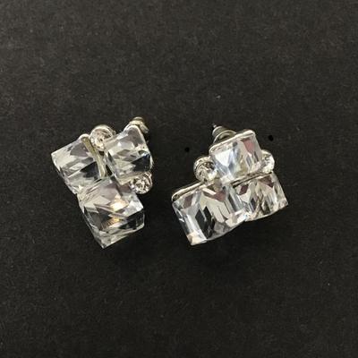 Beautiful ice cube crystal cluster stud earrings