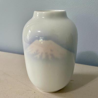 Mixed 3pc vase lot