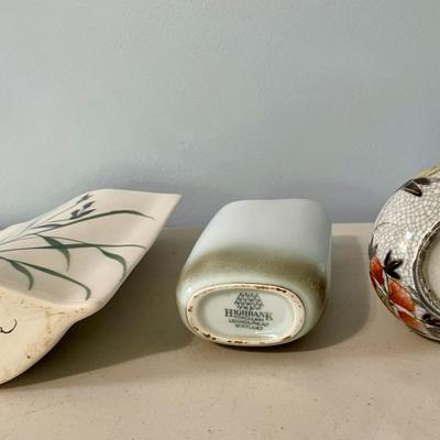 Mixed lot of 3 vases