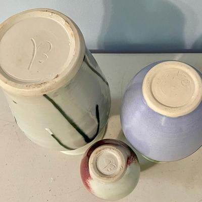 Mixed lot of 3 hand-thrown glazed vases