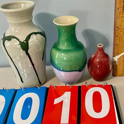 Mixed lot of 3 hand-thrown glazed vases