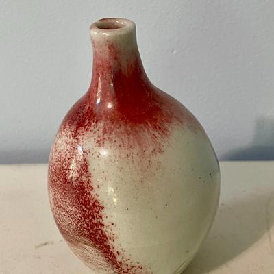 Mixed lot of 3 hand-thrown glazed vases