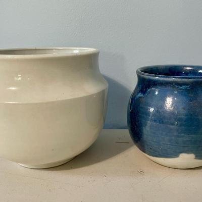 Pair of vintage hand-thrown planter pots by Maija Hay