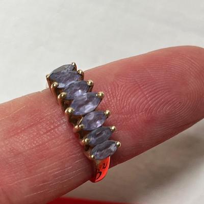 Lot 535 10K yellow gold & Tanzanite Ring