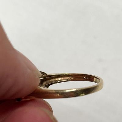 Lot 535 10K yellow gold & Tanzanite Ring