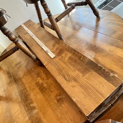 Lot 537 Pine Early American Dinette Set