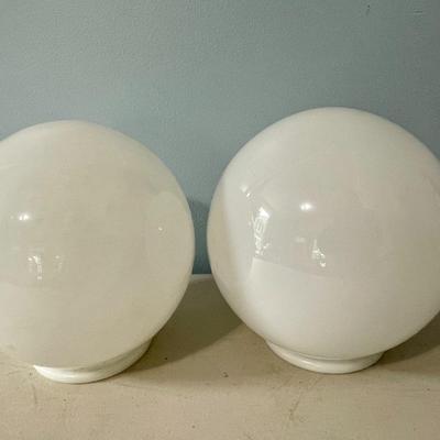 Vintage 3pc lot round glass shades