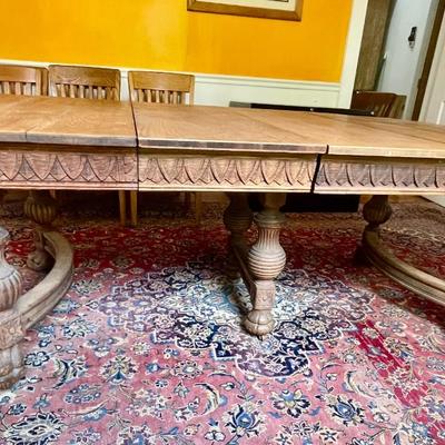 Antique tiger oak expandable claw-foot table & 6 oak chairs