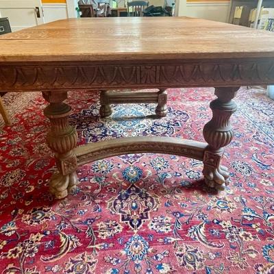 Antique tiger oak expandable claw-foot table & 6 oak chairs