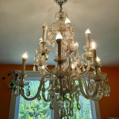 Antique 12-light crystal chandelier + extra drops