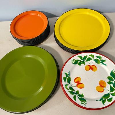 Mixed vintage 28pc Japan metal dishware