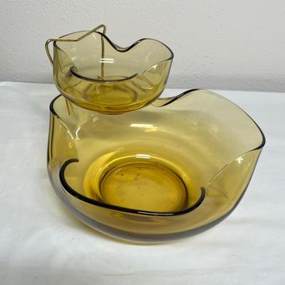 Lot 545 Amber Chip & Dip set