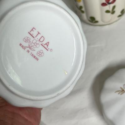 Lot 549 porcelain kitchen lot
