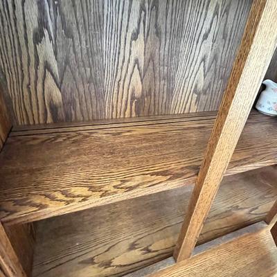 Lot 551 80s oak hutch