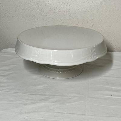 Lot 556 porcelain cake stand