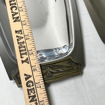 Lot 560 Metal trays