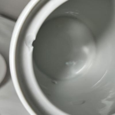 Lot 558 White porcelain items