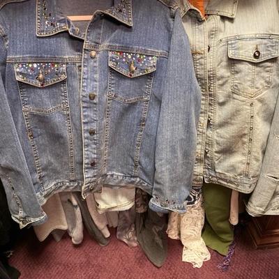 Clothing - Women's Boutique & Fashion Brands 40 - 80 Pieces sizes L - 2XL