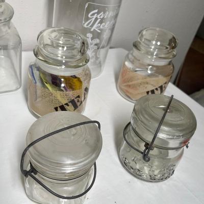 Lot 561 Canisters & Jars