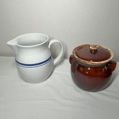 Lot 565 Bean pot & pitcher