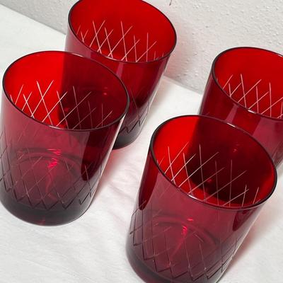 Lot 566 Tumblers