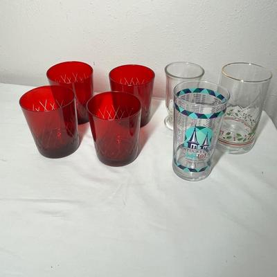 Lot 566 Tumblers
