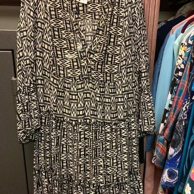 Clothing - Women's Boutique & Fashion Brands 40 - 80 pieces size L - 2XL