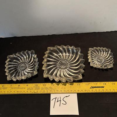 Vintage Ashtray Set