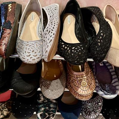 Clothing - Shoes - Fashion Brands size 9 - 9.5 w/ rack