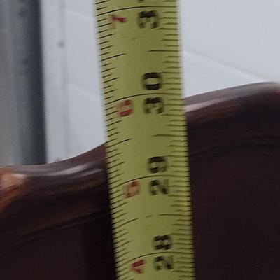 Tilt Top Pie Crust Table- Approx 29 1/2" in Diameter