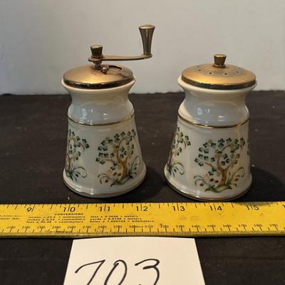 Lenox Salt and Pepper Set