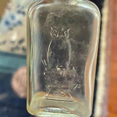 Mixed 6pc lot of vintage bottles