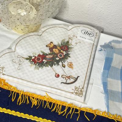 Lot 574 Souvenir Lot