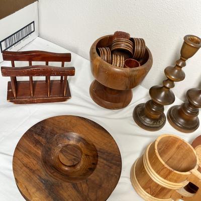 Lot 577 Wood ware