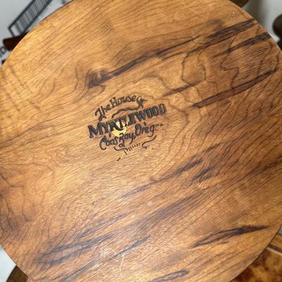 Lot 577 Wood ware