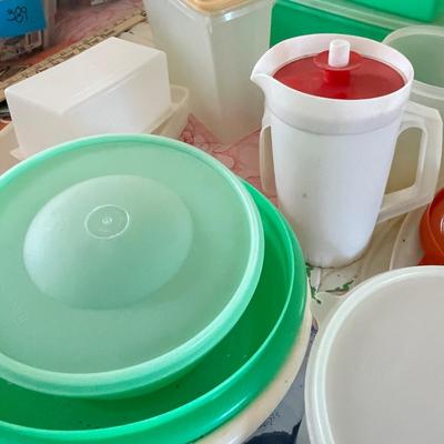 Lot 582 Vintage Tupperware #2