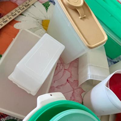 Lot 582 Vintage Tupperware #2