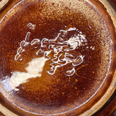 Lot 583 pottery items