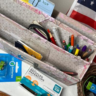 Lot 590 Office supplies
